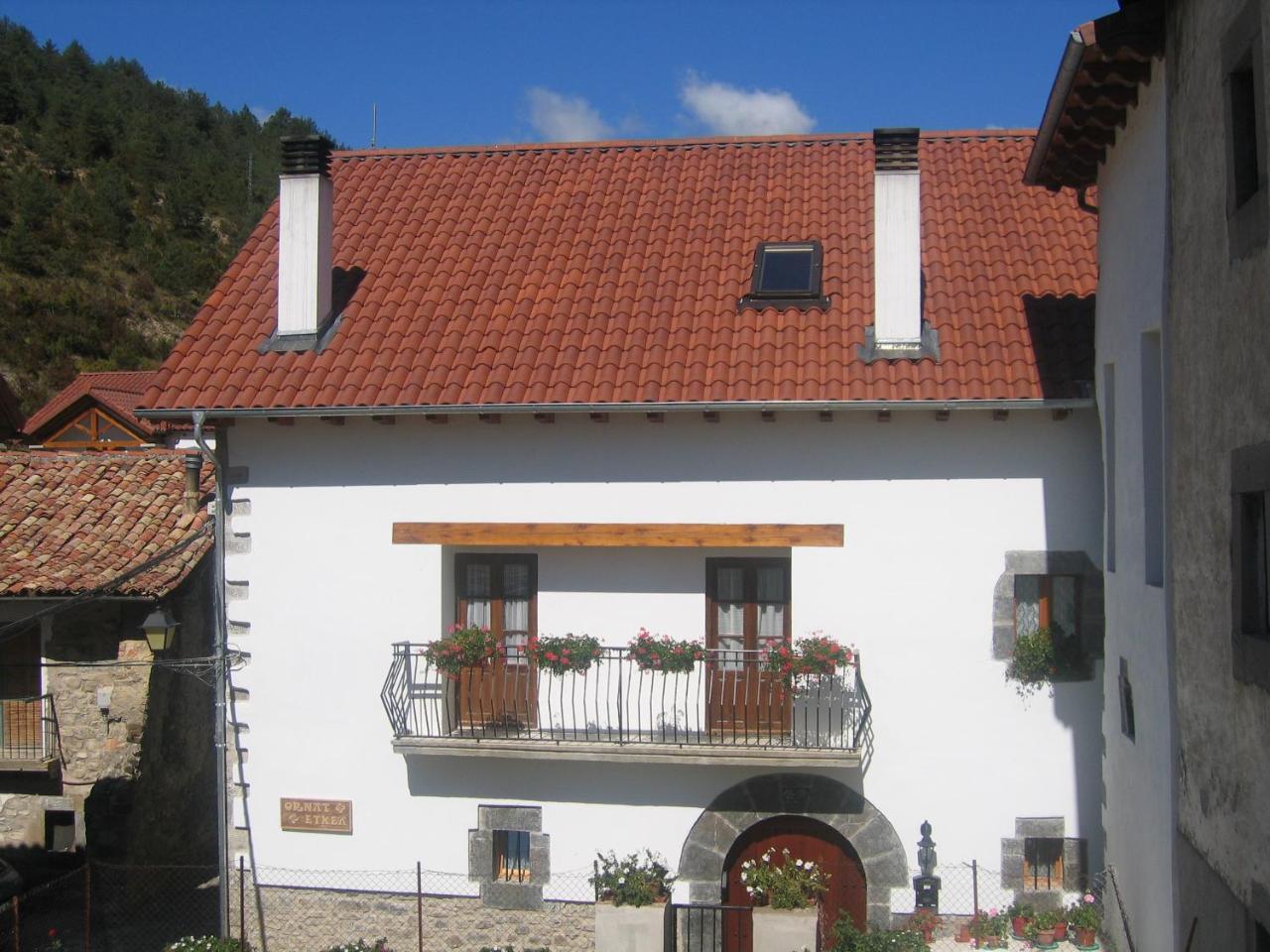 Casa Rural Ornat Etxea Vidangoz Exteriér fotografie