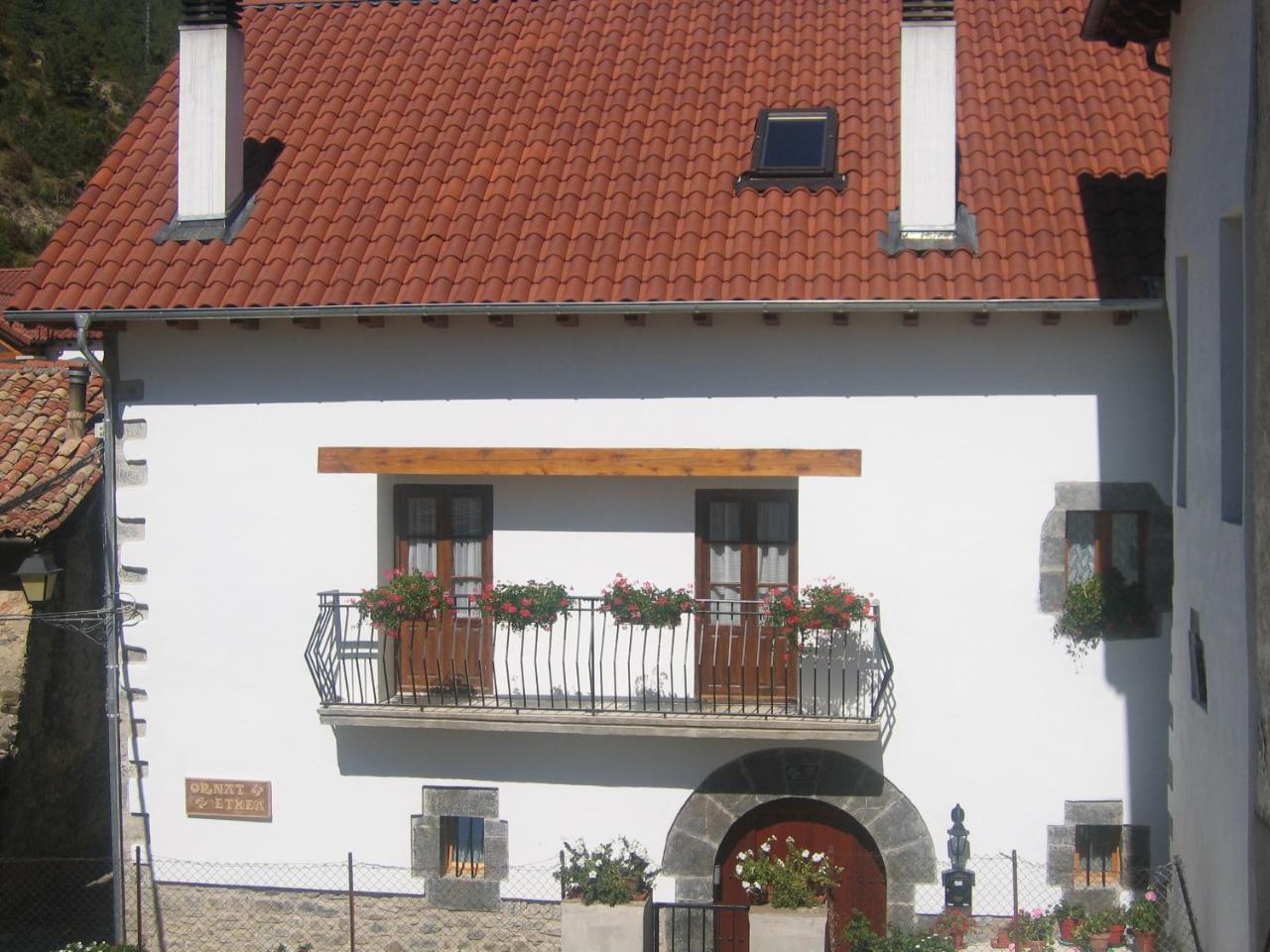 Casa Rural Ornat Etxea Vidangoz Exteriér fotografie